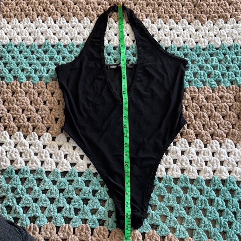 Boohoo Black Halter Deep V 1pc Bodysuit Womans sz 6 - Picture 4 of 4